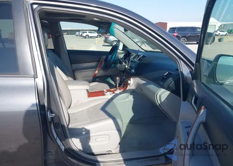 2010 Toyota Highlander Limited V6 z USA, uszkodzony, nr VIN 5TDDK3EH2AS022589